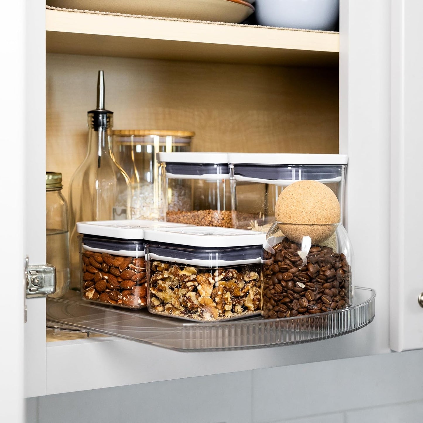 360° Rotating Lazy Susan ā Rectangular Fridge Organizer for Easy Kitchen Storage