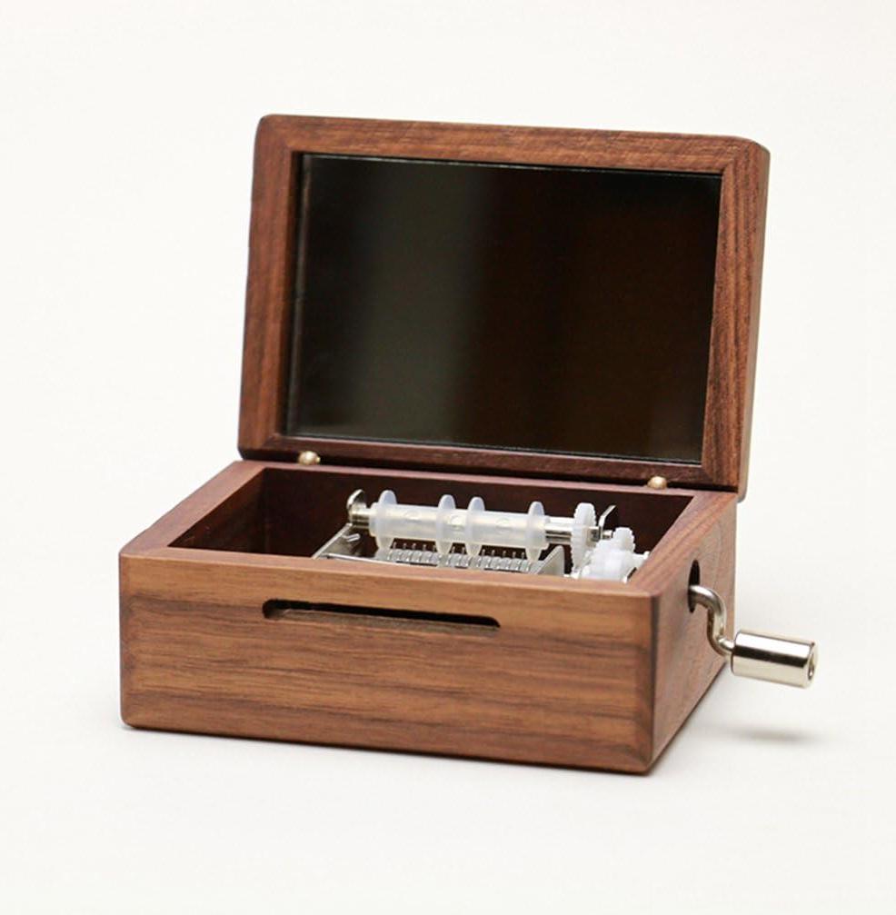 Vintage Walnut Hand-Crank Music Box – 15-Note Mechanical Music Maker with DIY Punch Strips