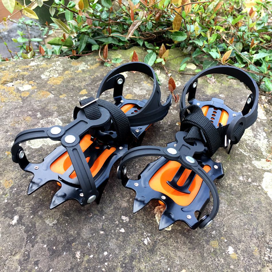 12-Point Universal Crampons ā Heavy-Duty Ice & Mixed Terrain Traction Gear