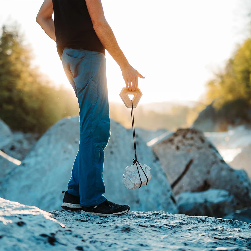 Portable Climbing Hangboard – Compact Training Board for Warm-Up & Finger Strength