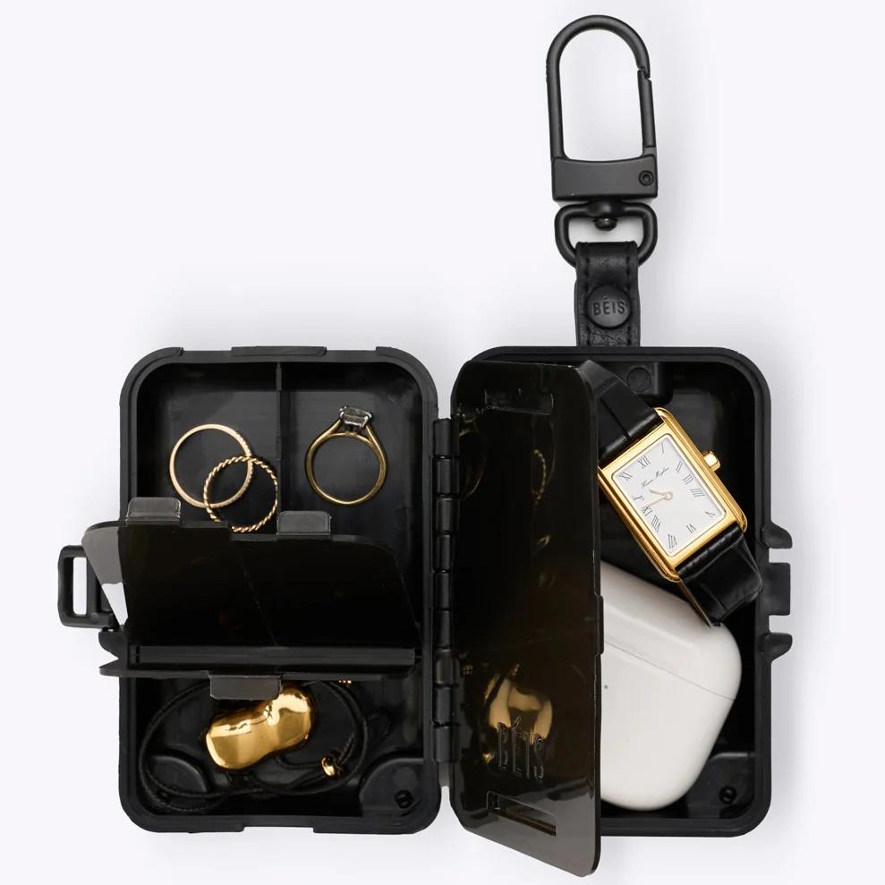 Mini Travel Case Keychain β Compact & Stylish On-the-Go Storage