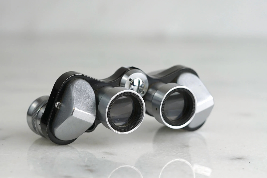6X Compact Binoculars β Vintage Precision for Every Occasion