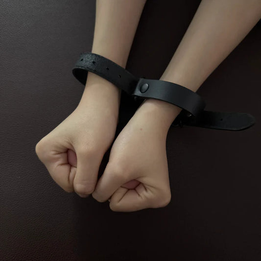 3-in-1 Convertible Leather Bracelet/Handcuffs/Necklace – Unisex | Punk & Alternative Fashion Accessory