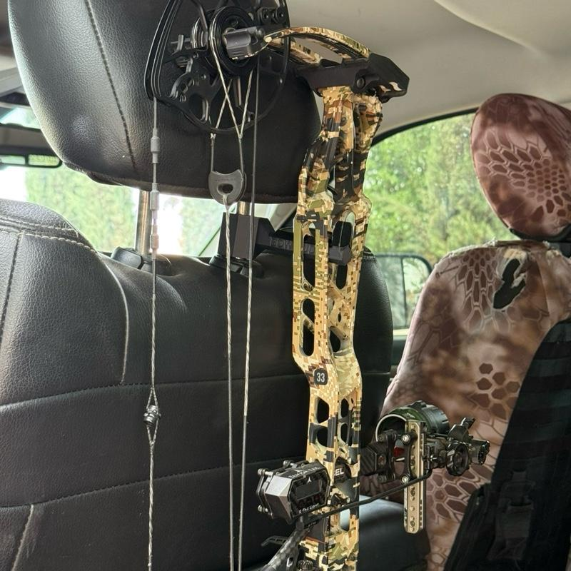 Twist-On Archery Bow Hook 2.0 | Universal Headrest Mount · Quick Install