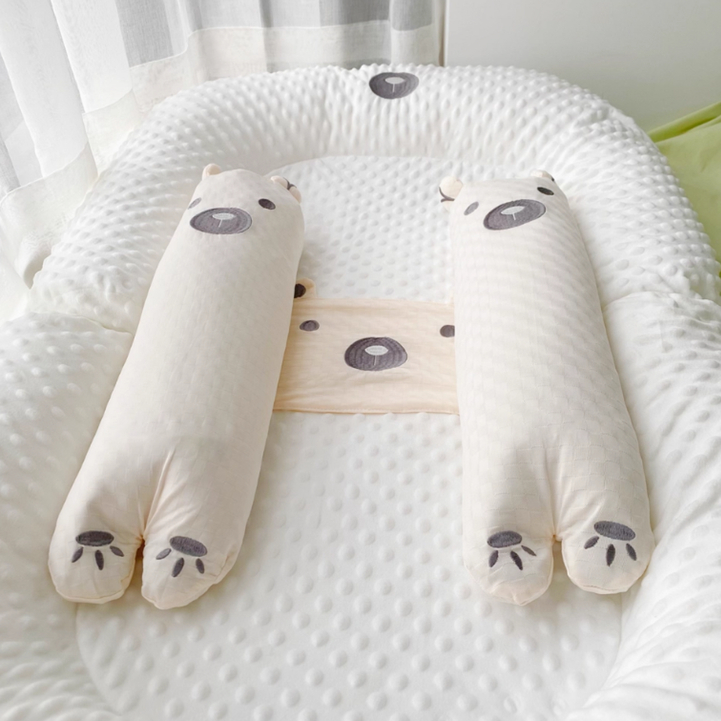 Buckwheat baby pillow to prevent startle reflex