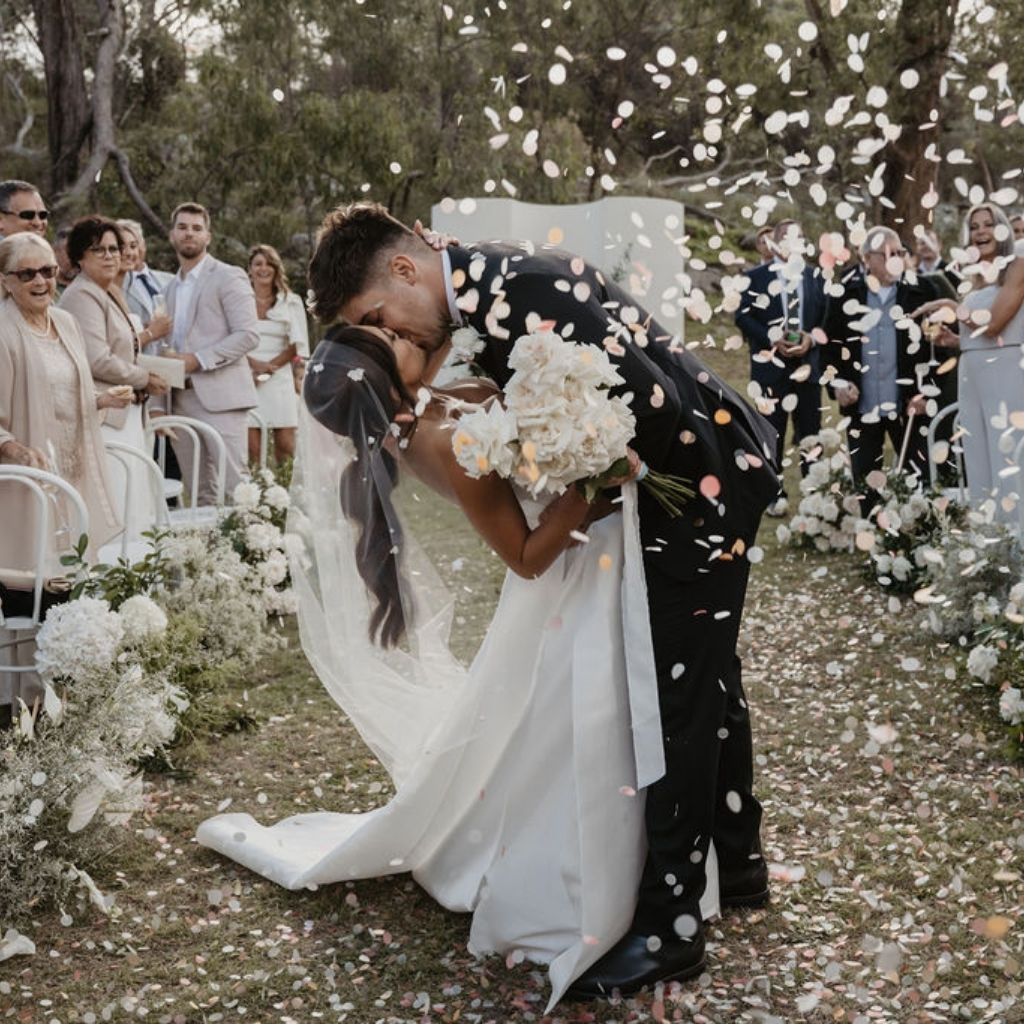 Ultimate Confetti Set – Round Shape (Cones, Confetti & Trays)