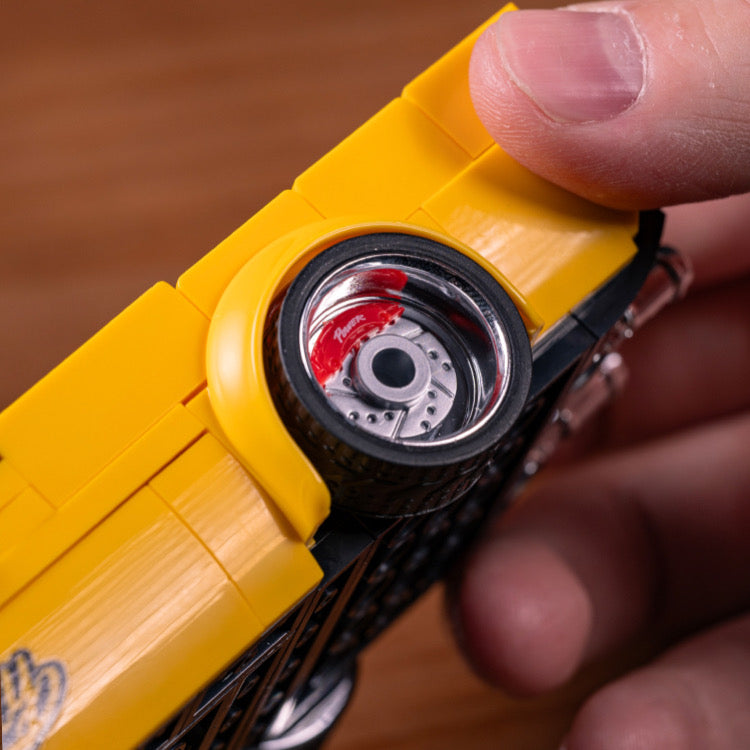 Freedom Cruiser Building Set – 1:24 Scale Retro Classic Car Model (324 Pieces)