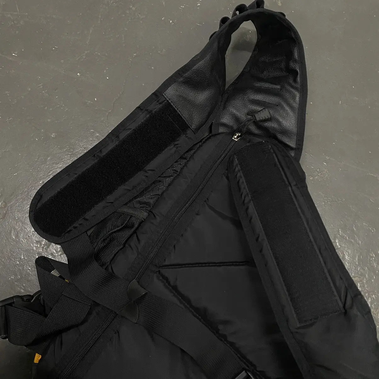 Single Shoulder Tactical Archery Bag – Waterproof Utility-Style Bow and Arrow Storage Pack