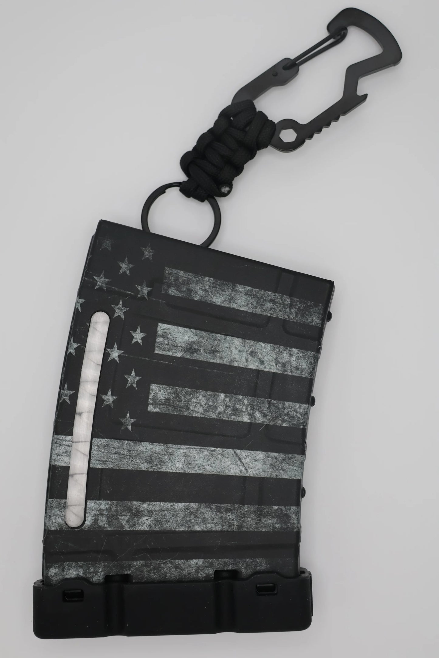 Golf Tee Dispenser – Convenient Paracord Clip Design