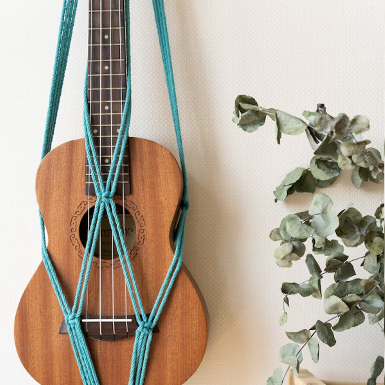 Boho Ukulele Wall Hanger – Modern Instrument Holder Decor