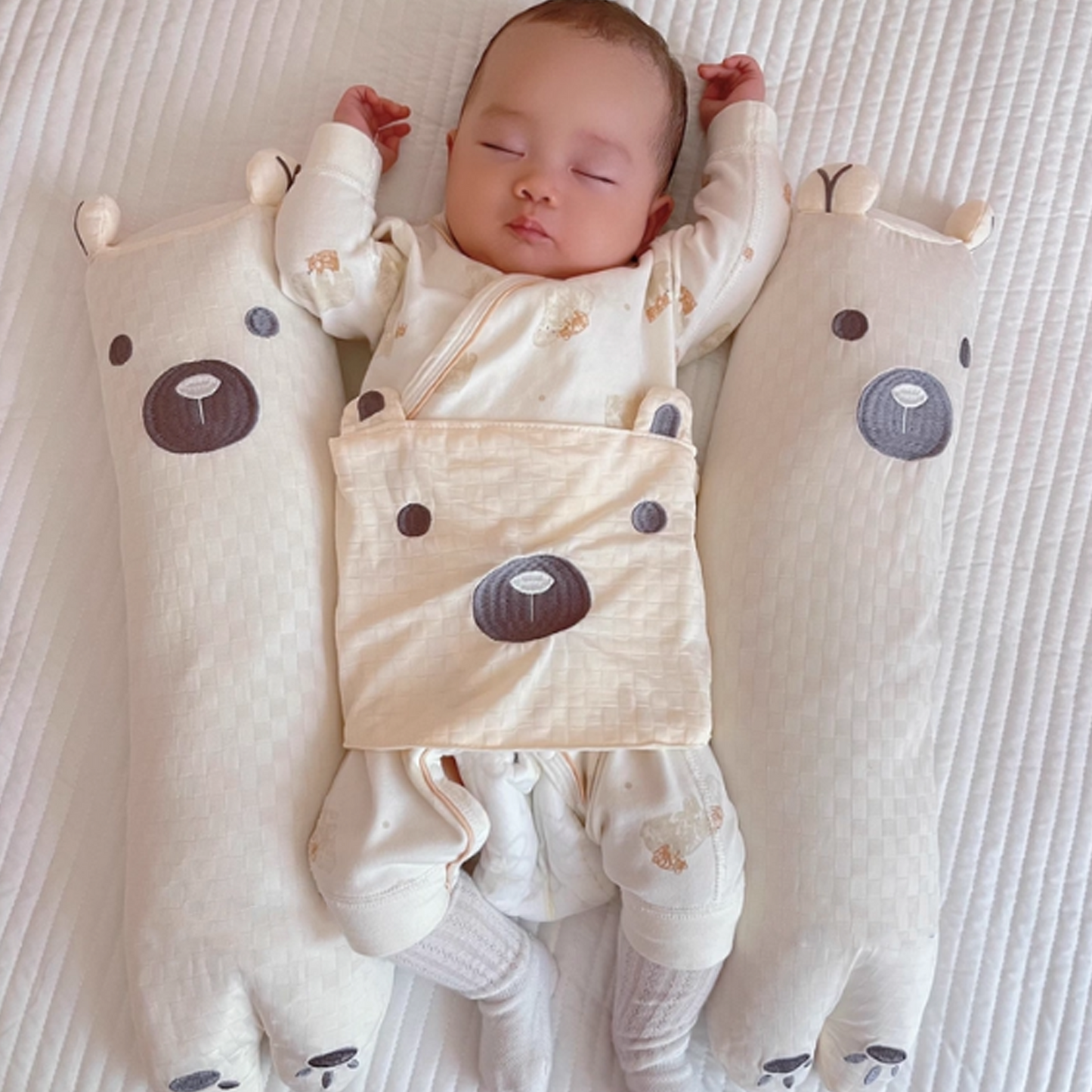 Buckwheat baby pillow to prevent startle reflex