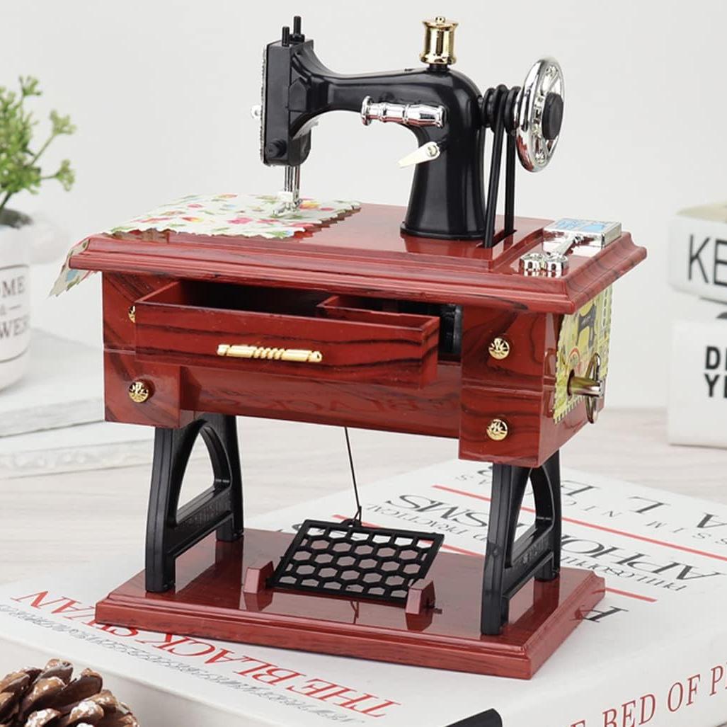 Vintage Sewing Machine Music Box – Retro Hand-Crank Design