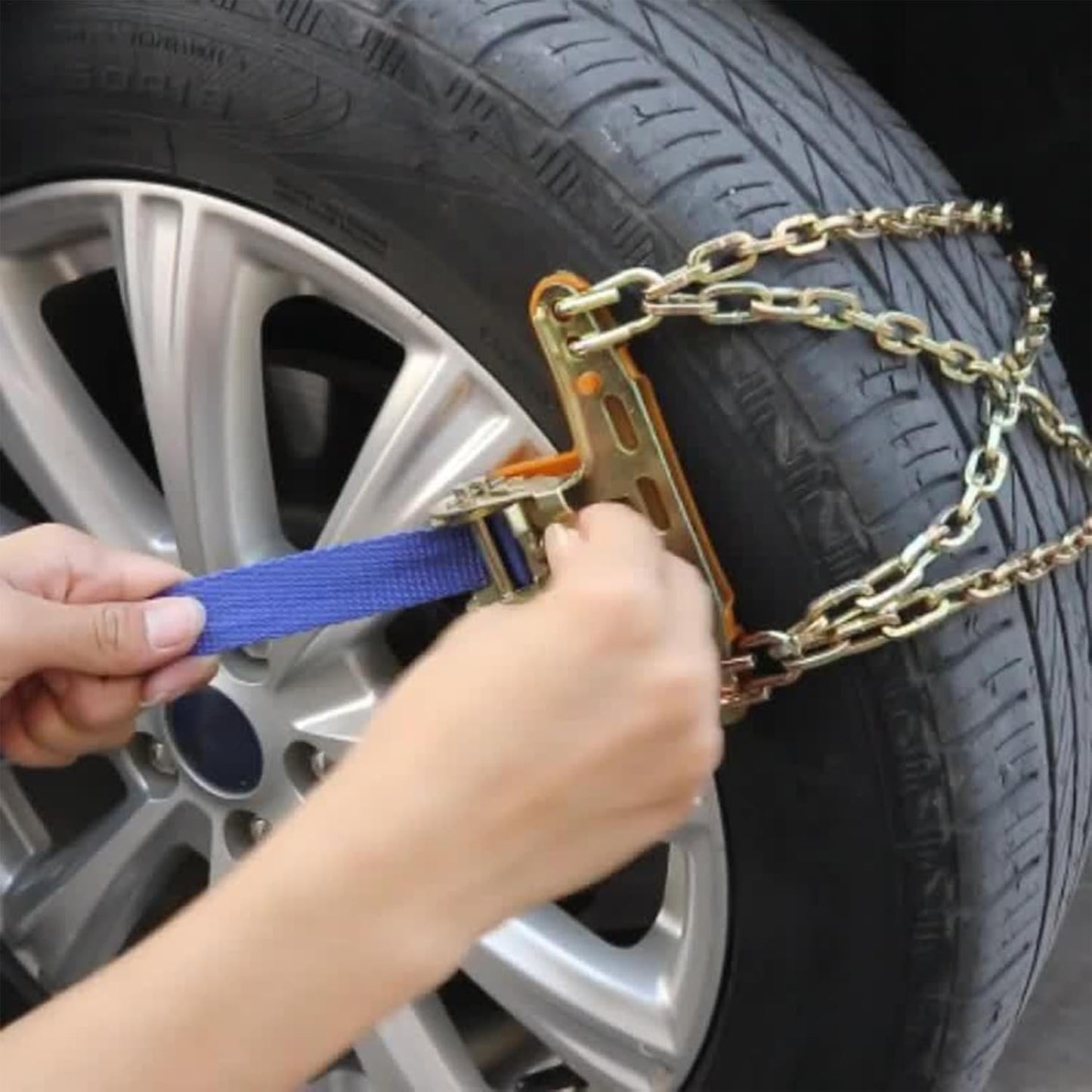 Car Tire Anti-Skid Chains – Heavy-Duty Snow & Mud Traction Chains for Winter Driving