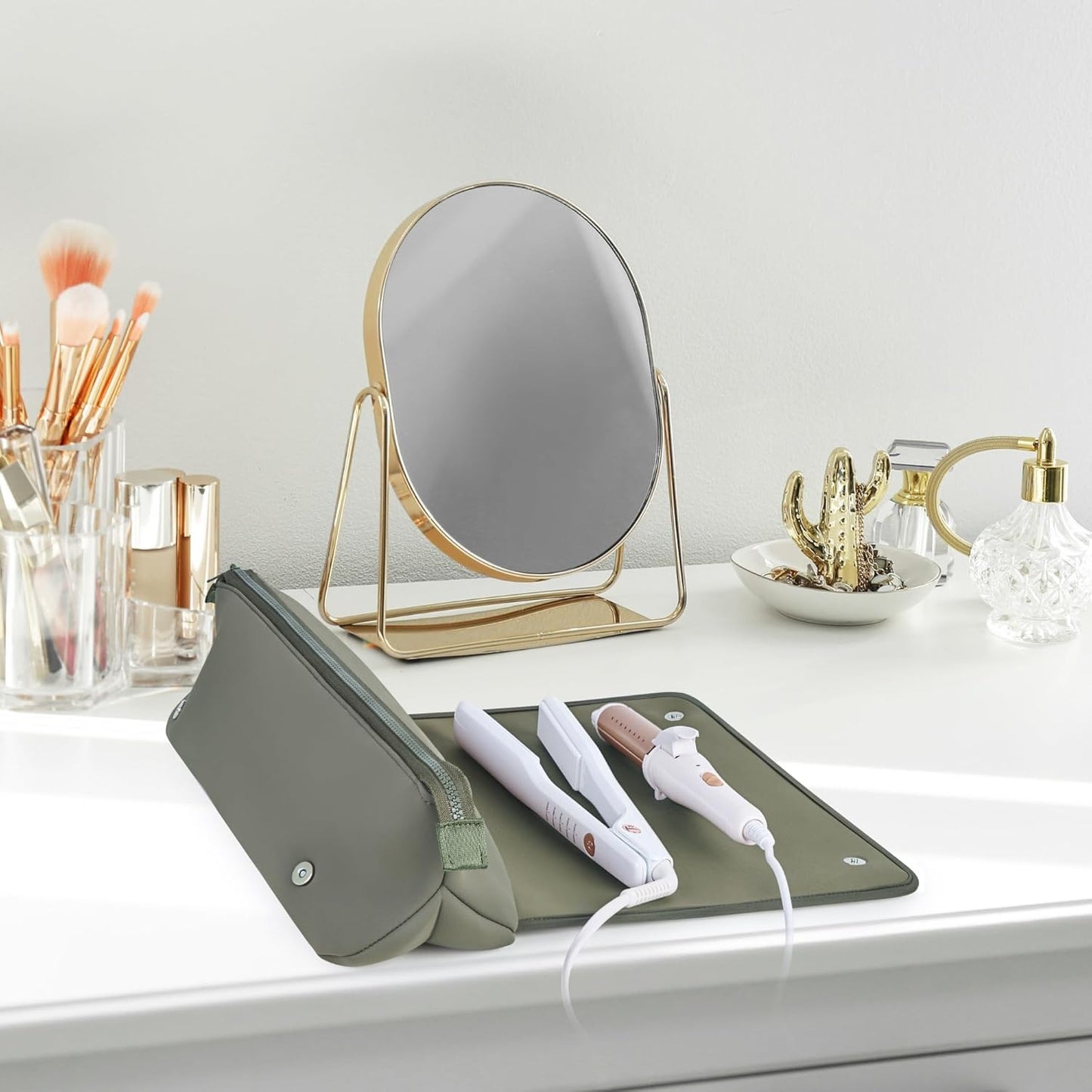 2-in-1 Hair Tool Travel Bag with Heat-Resistant Mat – Portable Storage for Straighteners, Flat Irons