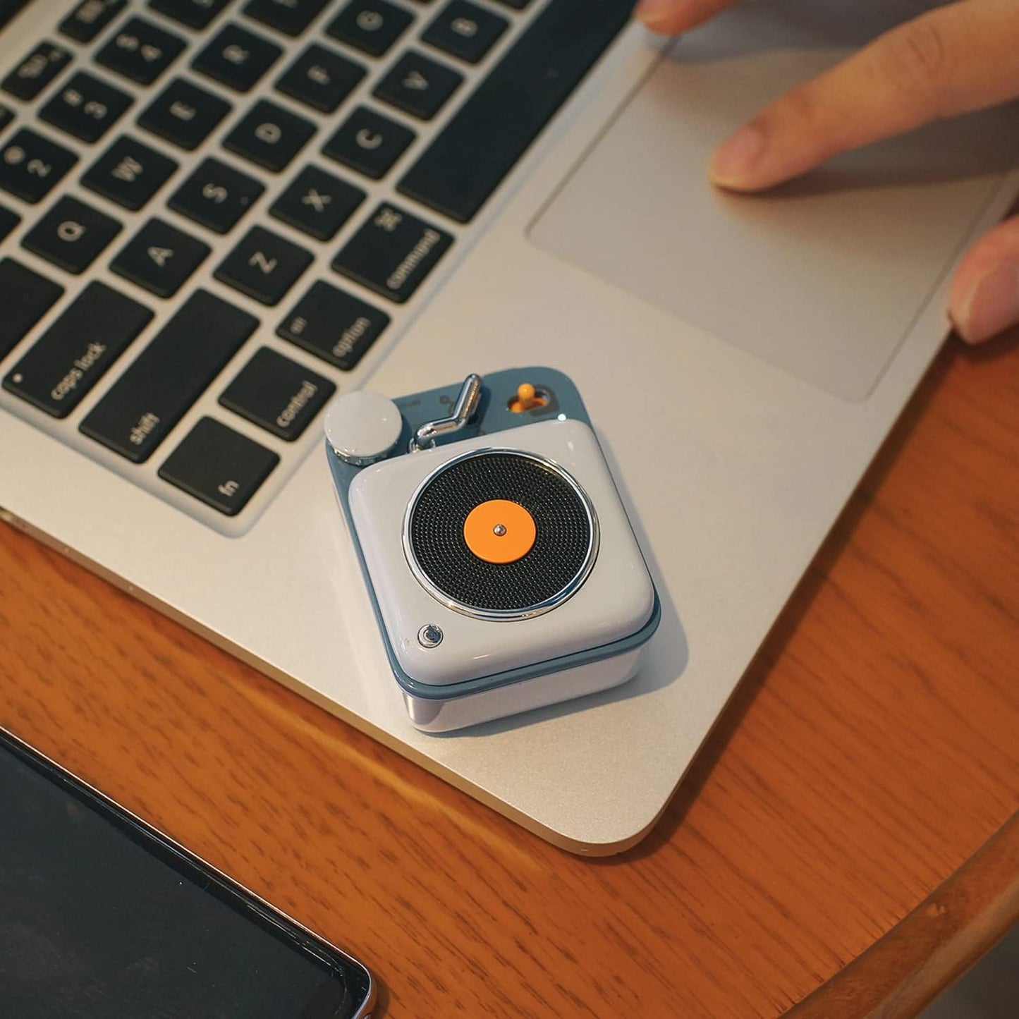 Mini Retro Bluetooth Speaker – Portable Wireless Metal Speaker with Clear HiFi Sound