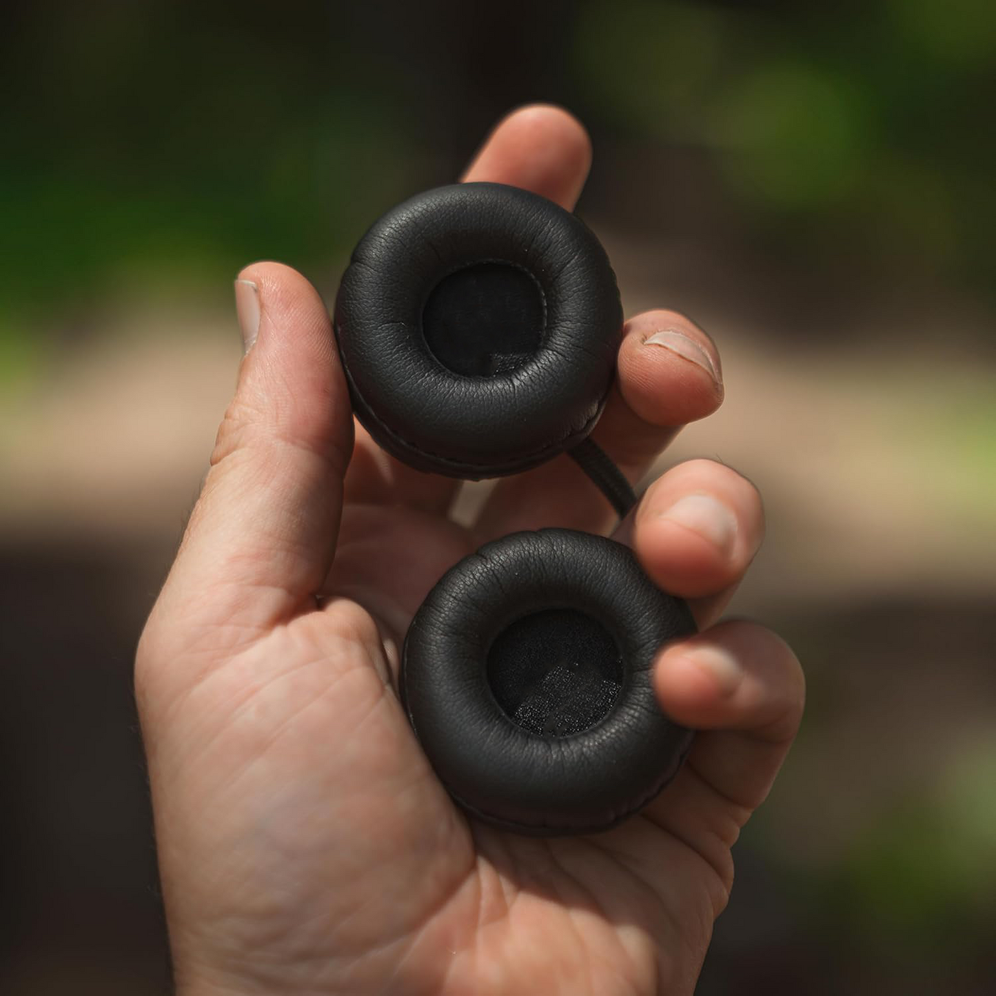 Bluetooth Motorcycle Helmet Headset – Ultra-Thin 9.6mm Speakers with Glove Control & IP55 Waterproof Design