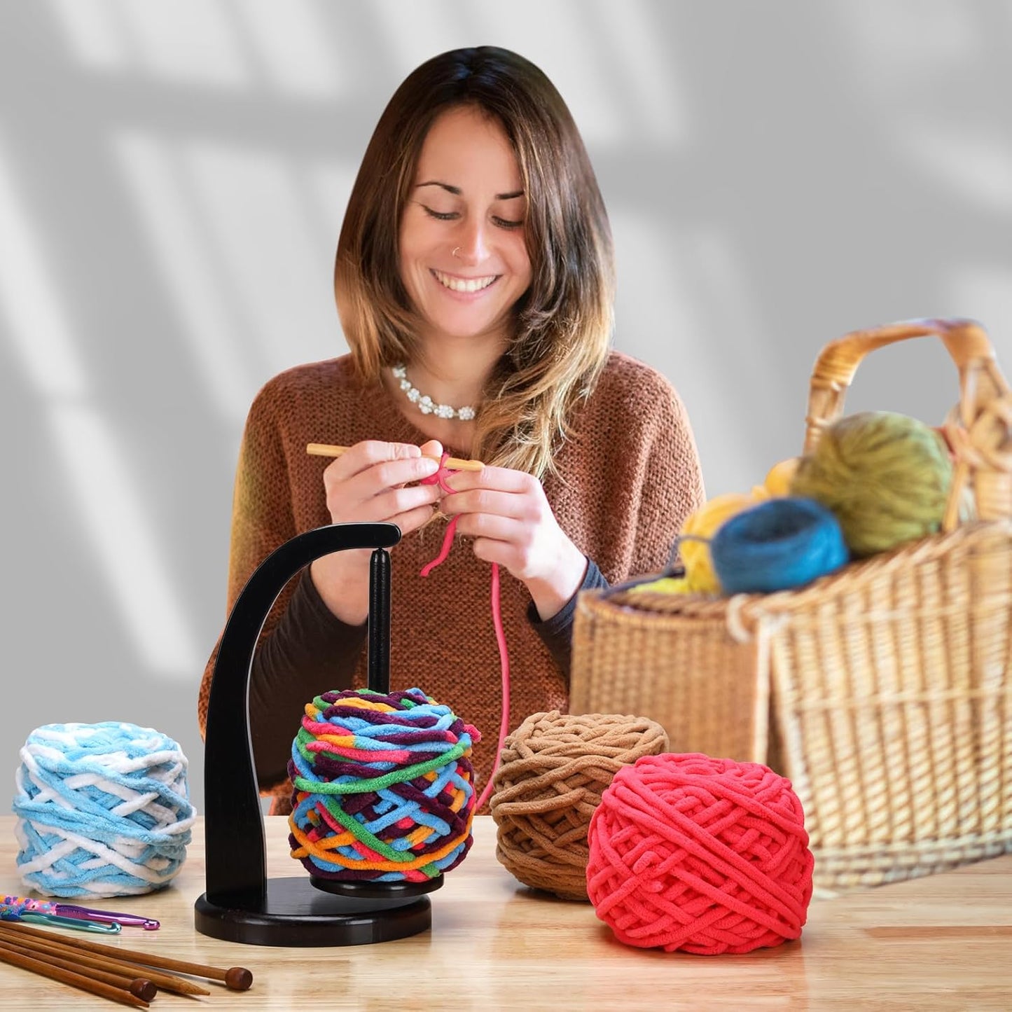 Wooden Yarn Spinner – Smooth Rotating Yarn Holder for Knitting and Crocheting Lovers