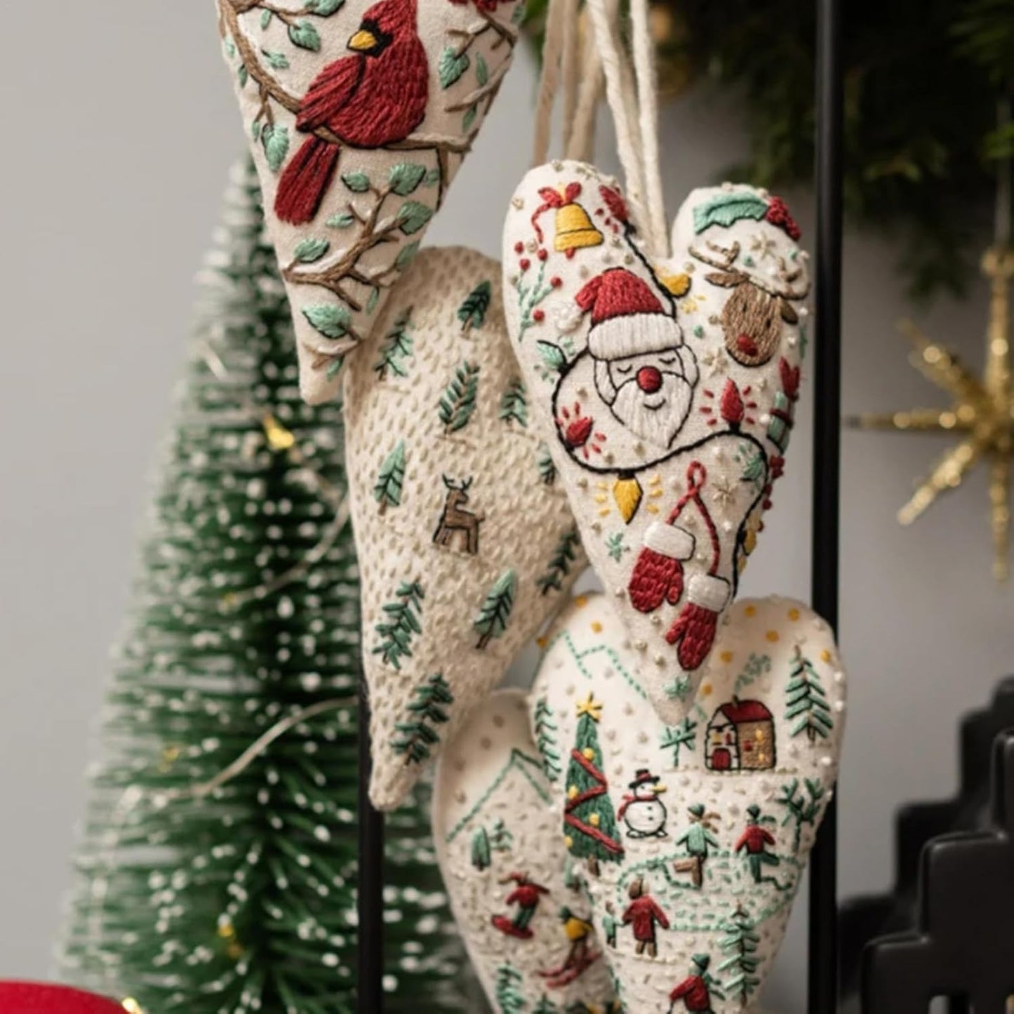 8-Piece Embroidery Christmas Ornament Kit – DIY Heart-Shaped Cross Stitch Decorations
