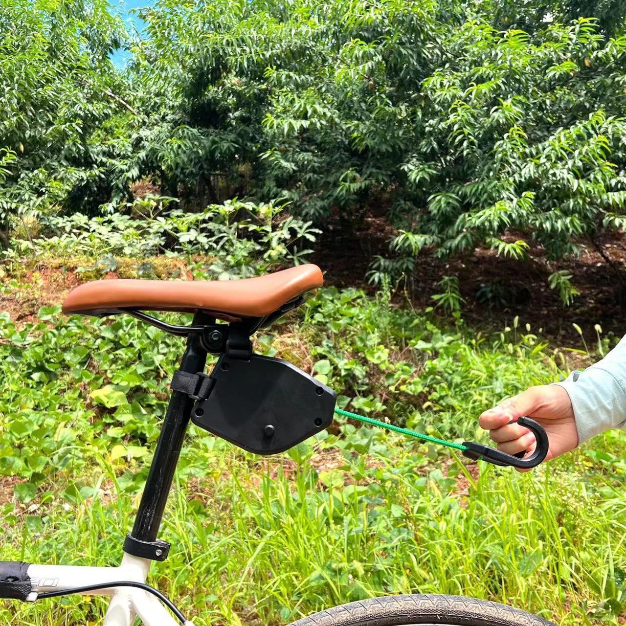 Bike Tow Rope Kids – 2.5M Retractable Bicycle Traction Rope, 500 lbs Load Capacity