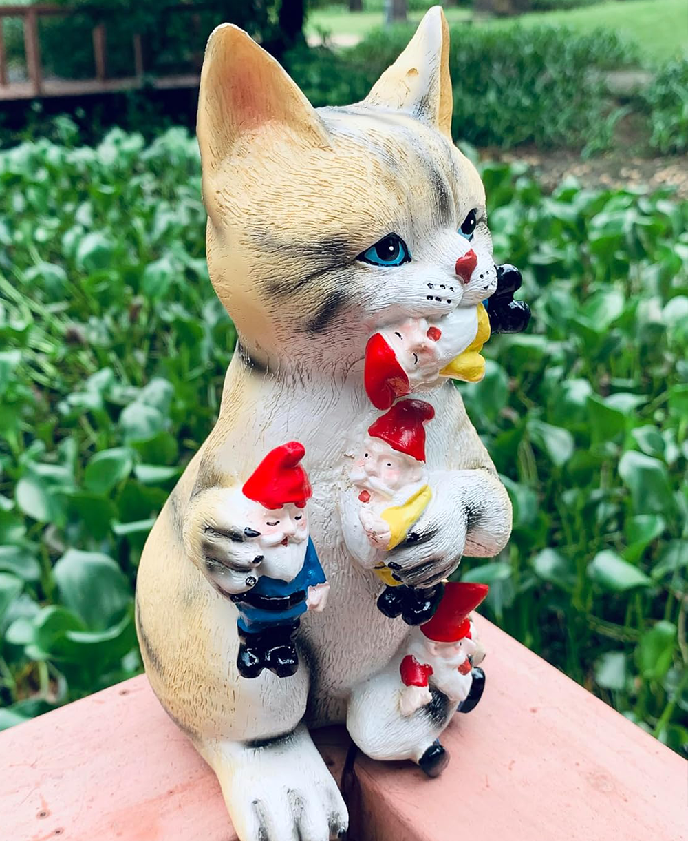 Cat Gnome Statue – Funny Garden Decor for Lawn, Patio & Yard