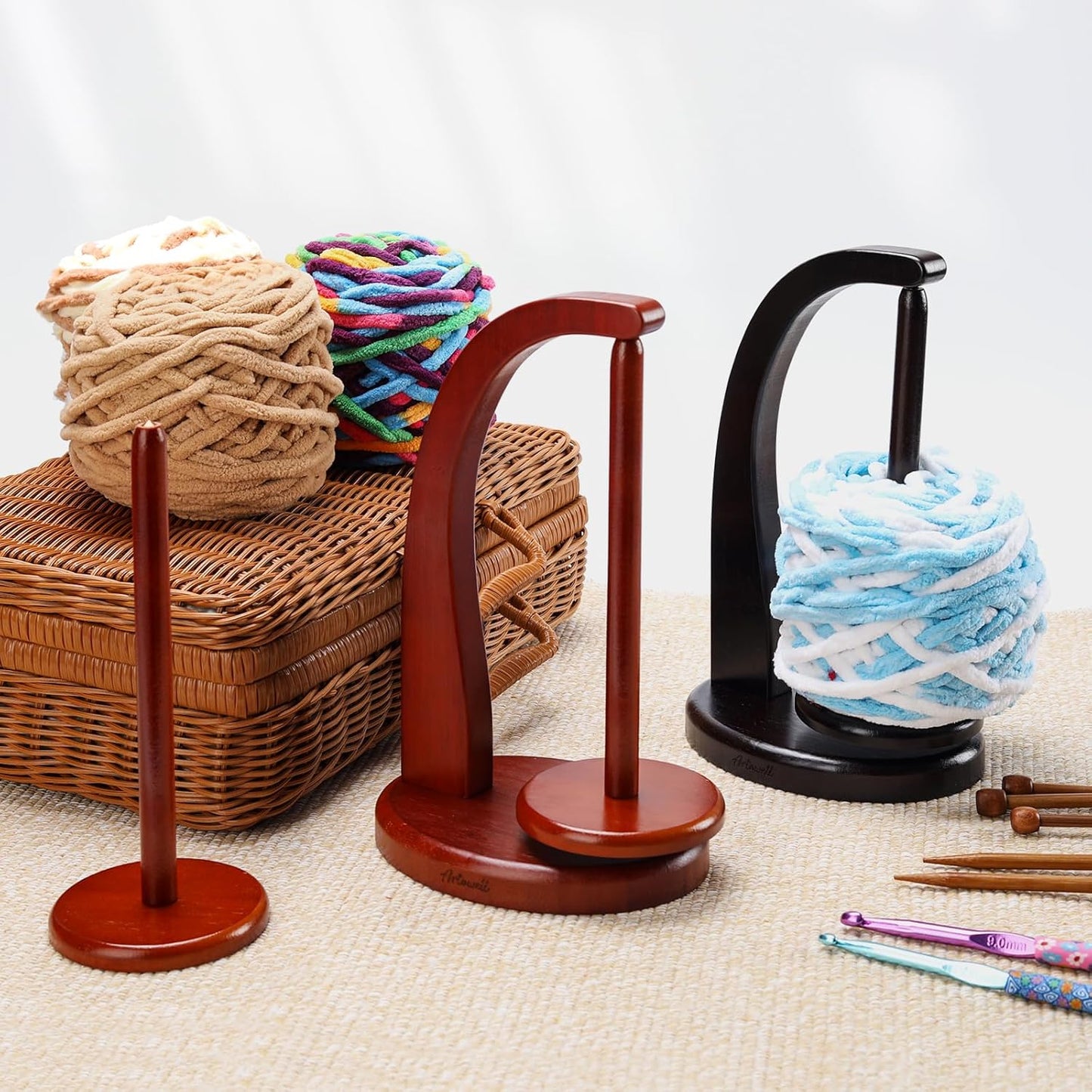 Wooden Yarn Spinner – Smooth Rotating Yarn Holder for Knitting and Crocheting Lovers
