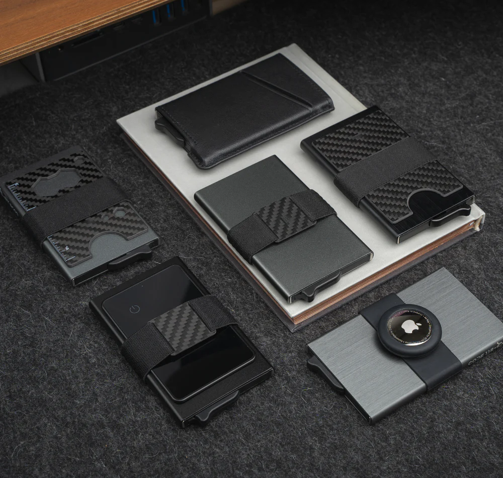 RFID Blocking Wallet – Slim Aluminum Card Holder with Carbon Fiber Cash Strap