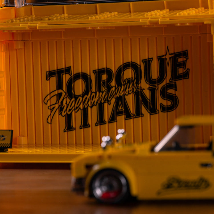 Freedom Cruiser Building Set – 1:24 Scale Retro Classic Car Model (324 Pieces)