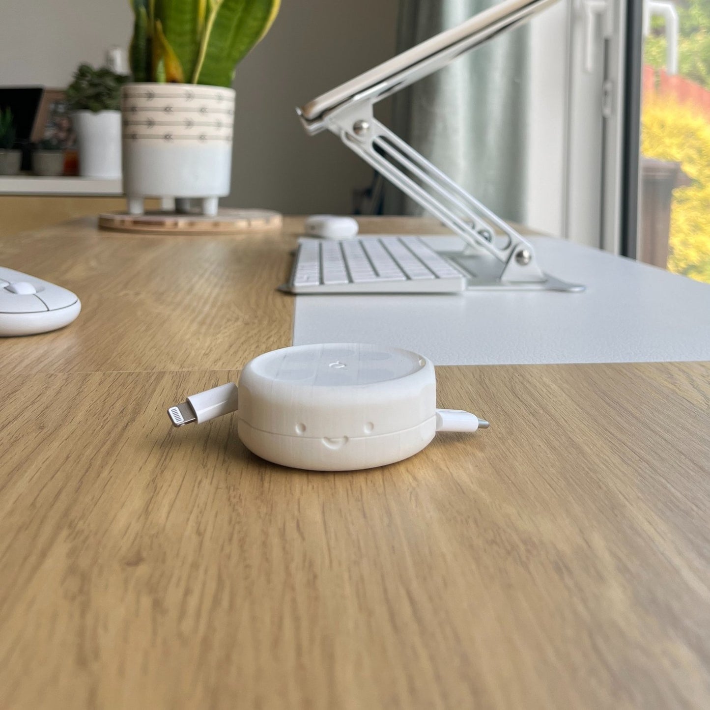 Travel Cable Organizer – Wire Clip | Compact Cord Management for Easy Organization