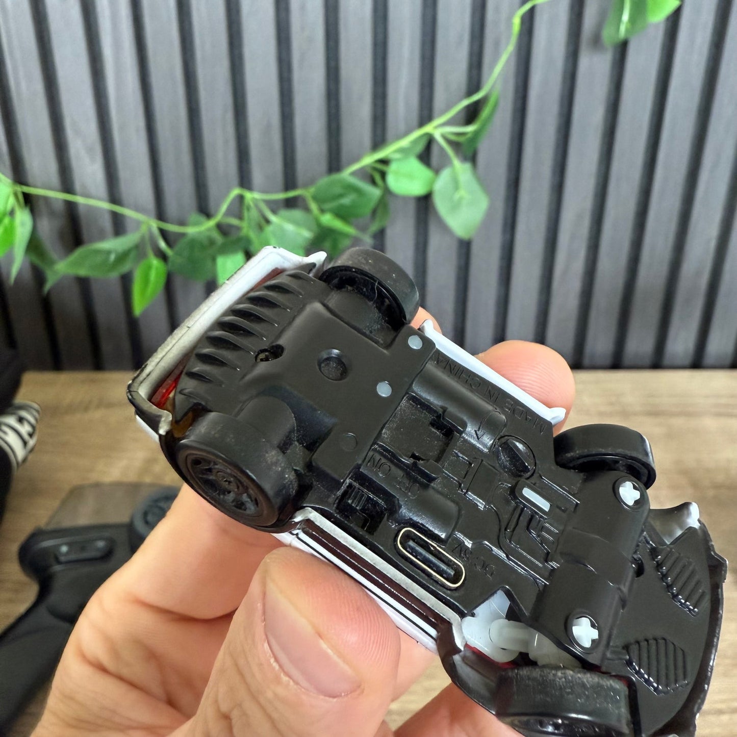 Mini Japanese Drifter 1:64 – Realistic RC Drifting Car with Lights