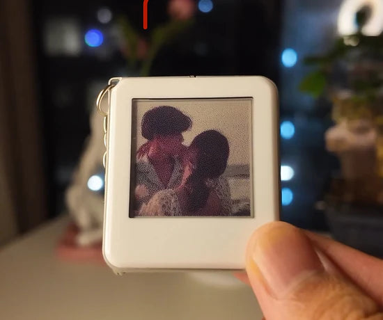 NFC E-Ink Keychain – Stylish, Personalized & Sustainable