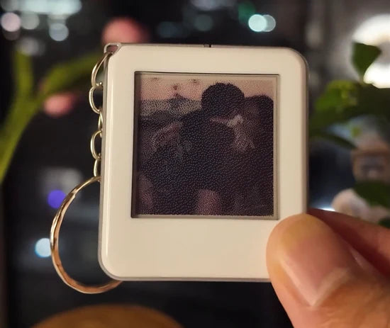 NFC E-Ink Keychain – Stylish, Personalized & Sustainable