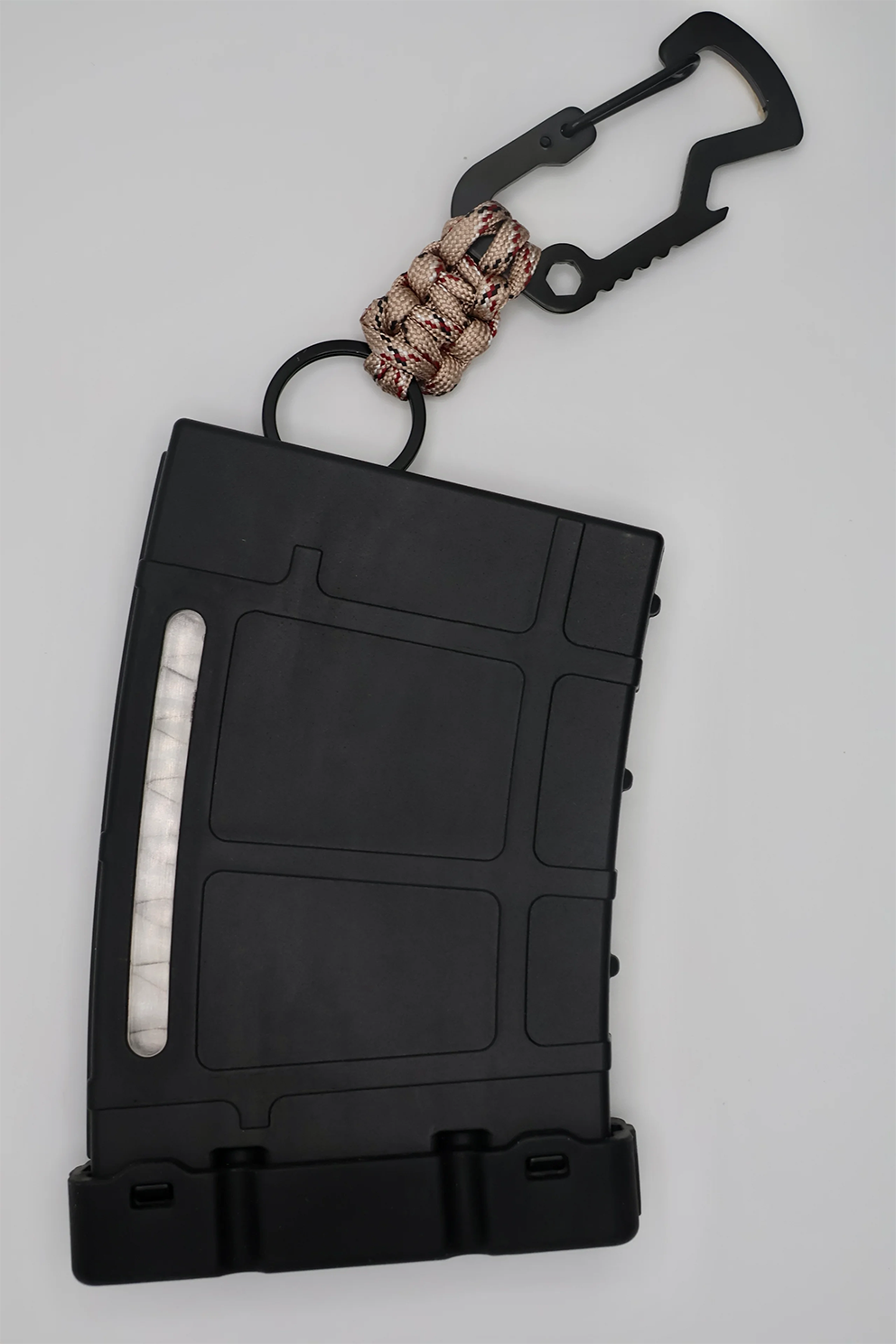 Golf Tee Dispenser – Convenient Paracord Clip Design