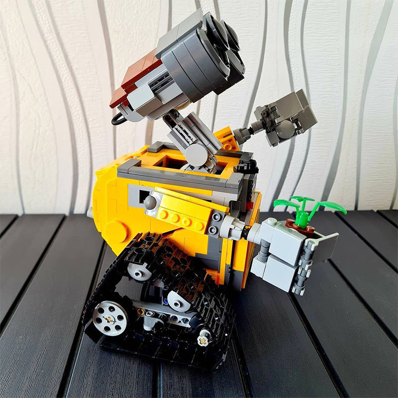 Wall-E Robot Building Set – 687 Pieces with Remote Control