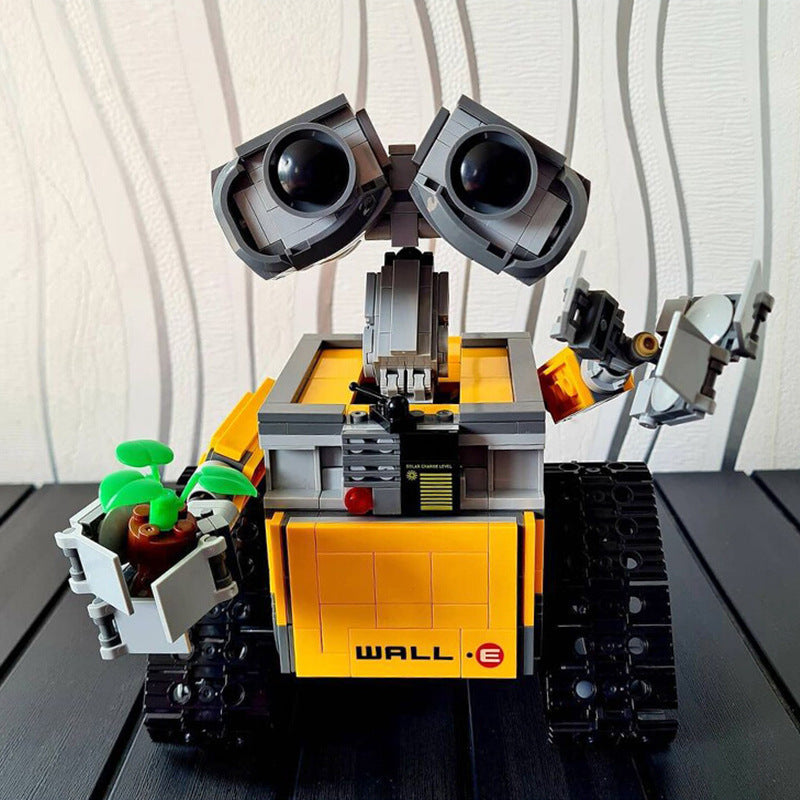 Wall-E Robot Building Set – 687 Pieces with Remote Control
