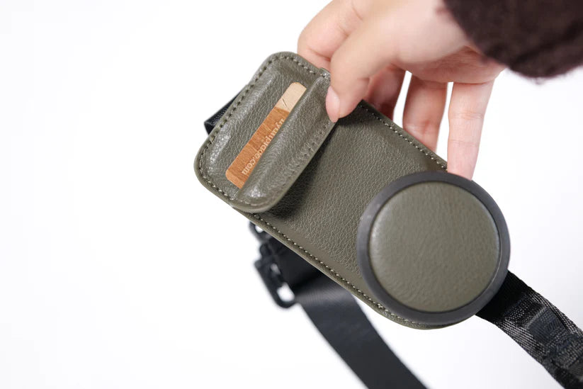 Minimalist Wallet with Sustainable Materials – Compact & Durable Design