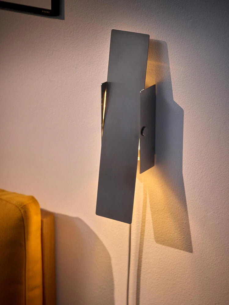 Rotating Wall Lamp