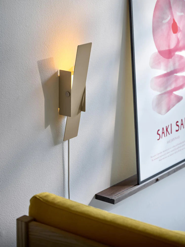 Rotating Wall Lamp