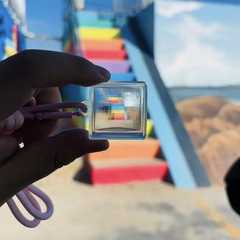 Pixel Filter Keychain – Minecraft-Style Mosaic Mirror On the Go