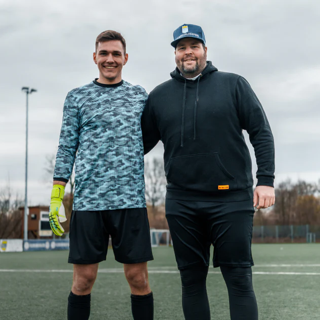 Professional Grass Goalkeeper Gloves – Flat Hybrid Cut