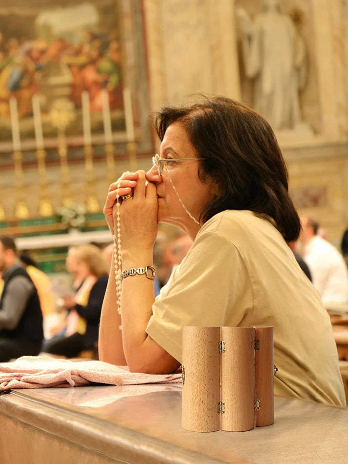Openable Wooden Jesus Christ Cylinder Sculpture – A Symbol of Faith and Comfort