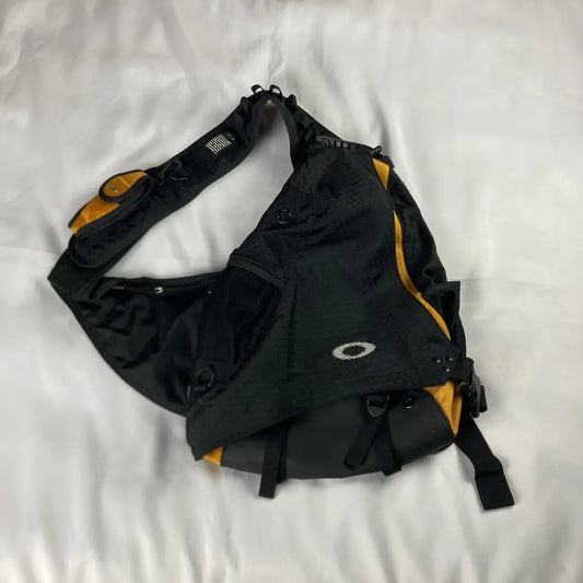 Single Shoulder Tactical Archery Bag – Waterproof Utility-Style Bow and Arrow Storage Pack