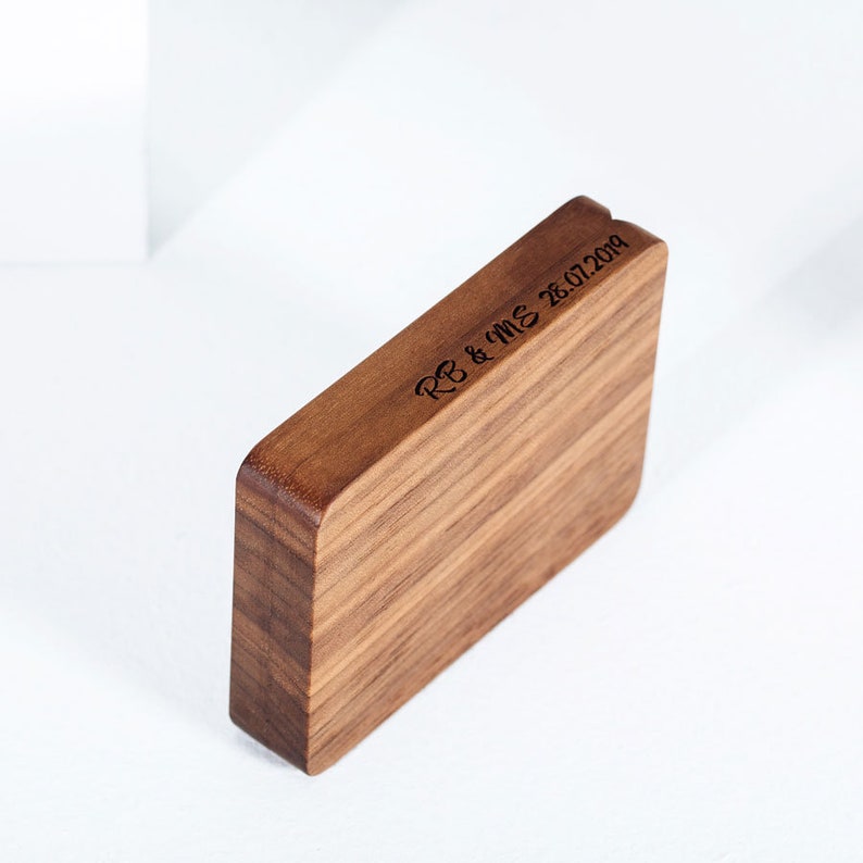 Walnut Rotating Ring Box – Elegant Handmade Proposal Case