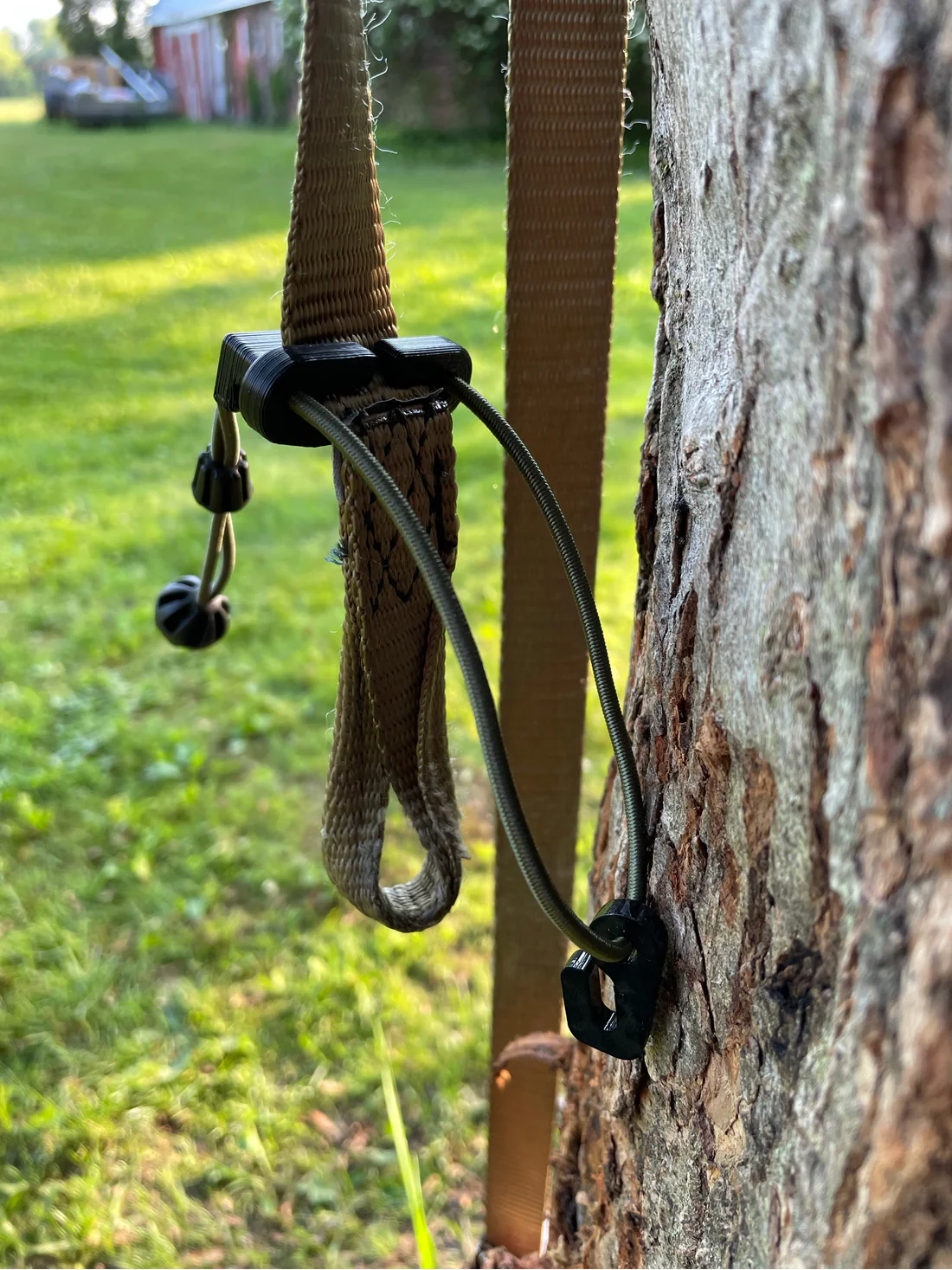 Strap Stager – Easy Tree Stand &amp; Saddle Platform Hanging Tool