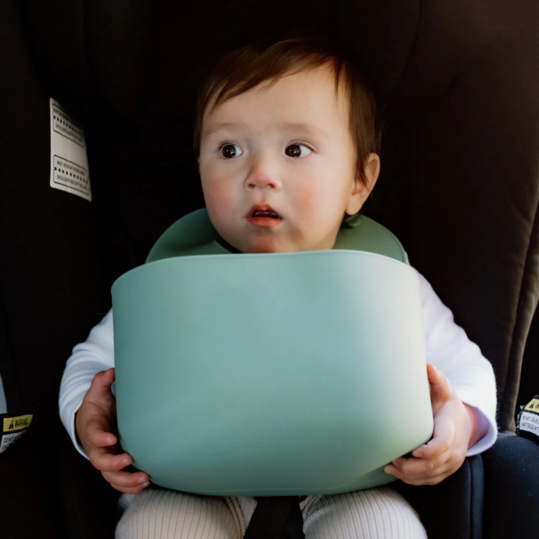 Silicone Baby Bib – Extra Deep Catcher for Mess-Free Feeding