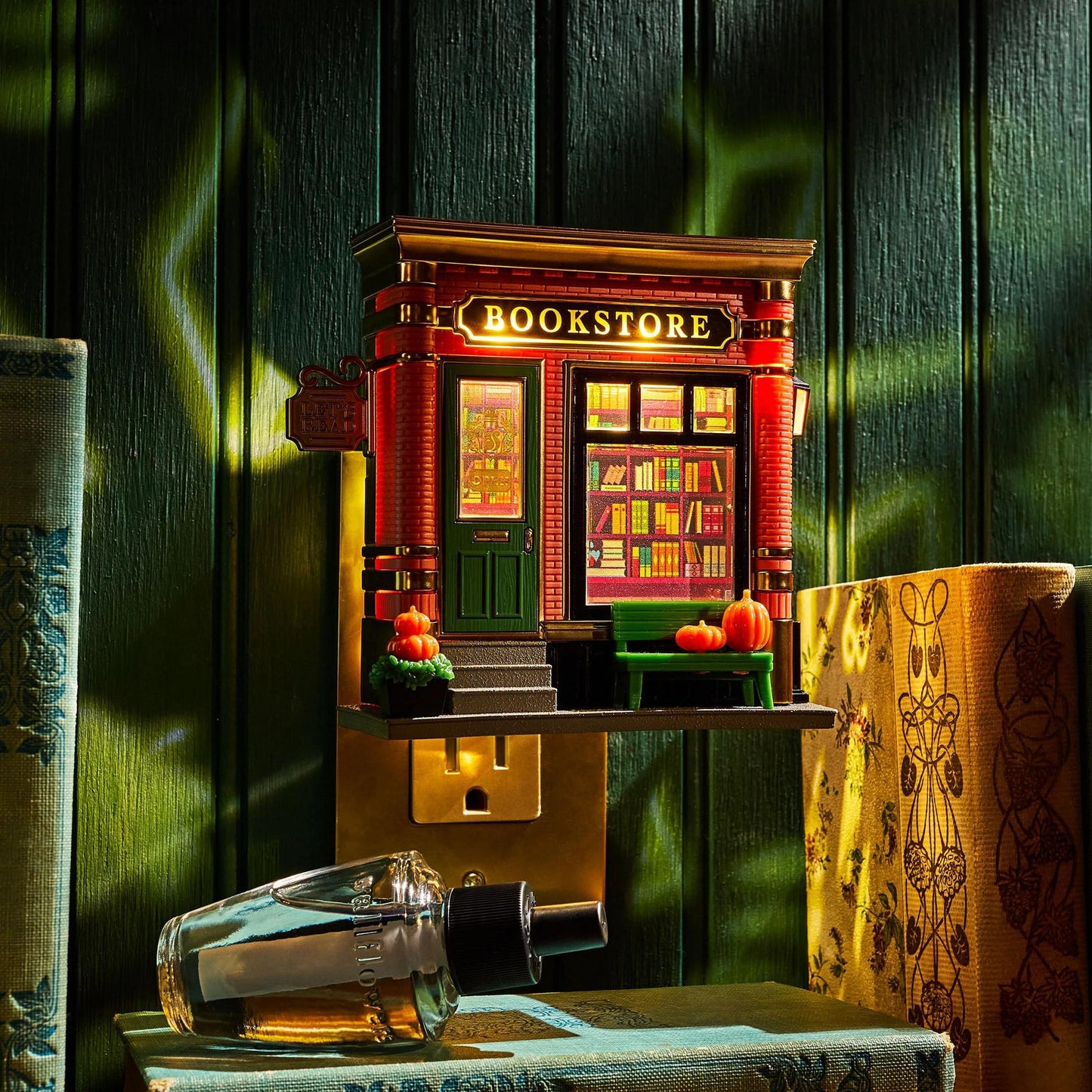 Autumn Bookstore Projector – Light & Fragrance in One