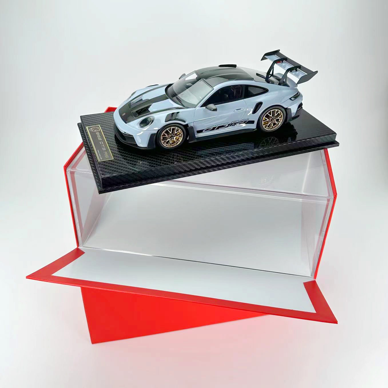 Porsche 911 GT3 RS 1:18 Scale Model – Silver Edition with Carbon Fiber Base