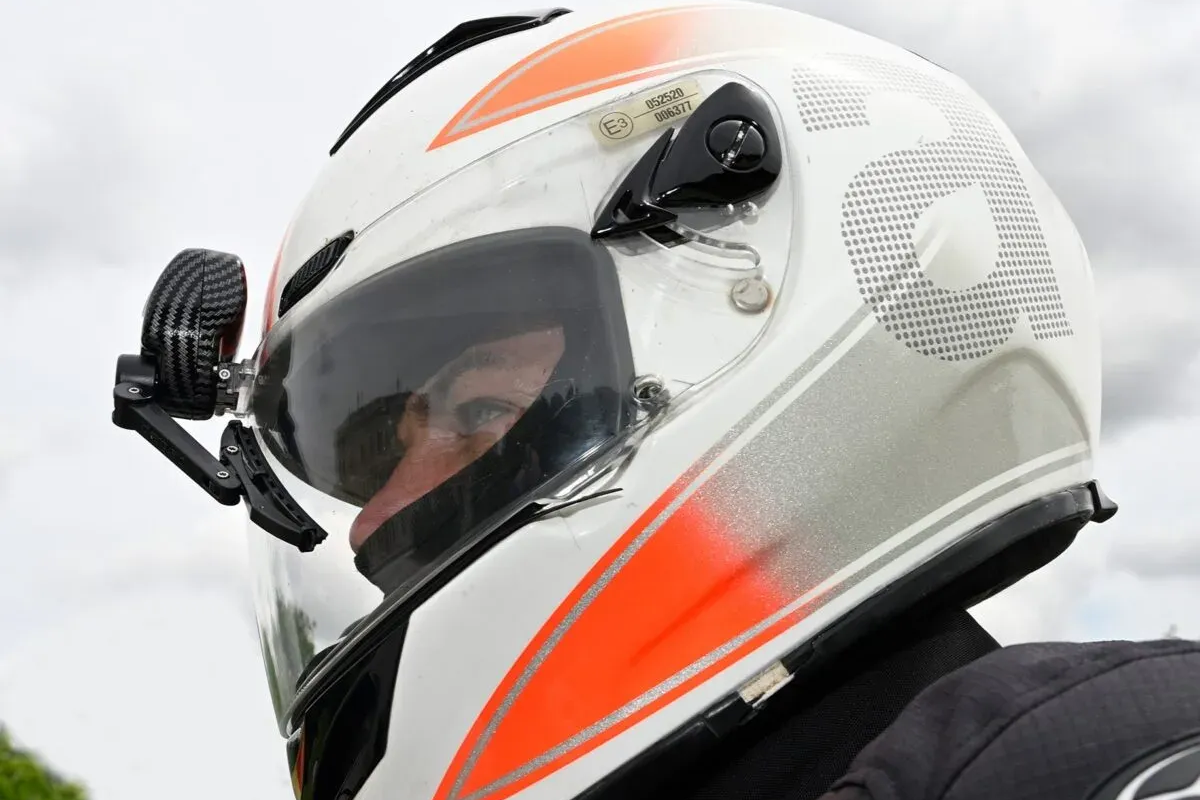 Mini Electric Helmet Wiper – Clear Vision for Every Ride
