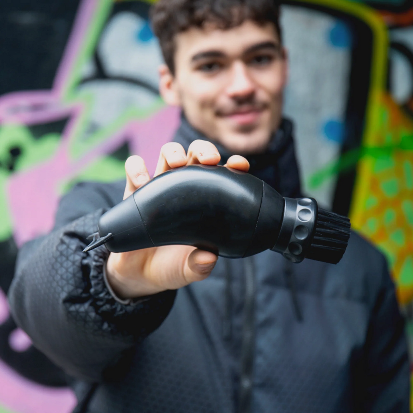 Portable All-in-One Shoe Cleaner – Quick Cleaning for Muddy Boots and Busy Days