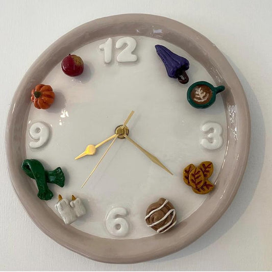 Seasonal Magnetic Ornament Clock – Handcrafted Clay Clock with Interchangeable Charms