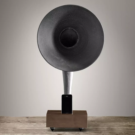 Vintage Phonograph – Walnut Stand for iPhone Models with Acoustic Horn Speaker